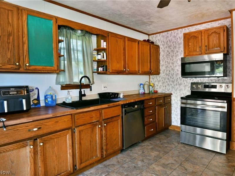 46 Prospect Street, Struthers, OH 44471 Photo 18