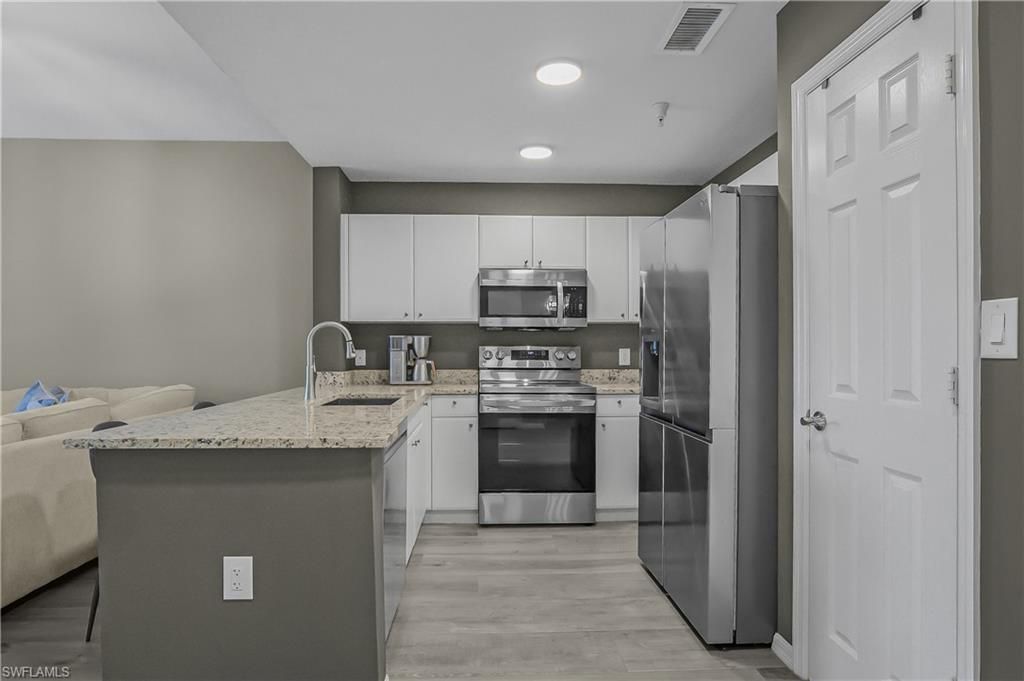 4450 Botanical Place Cir , Unit 406, Naples, FL 34112 Photo