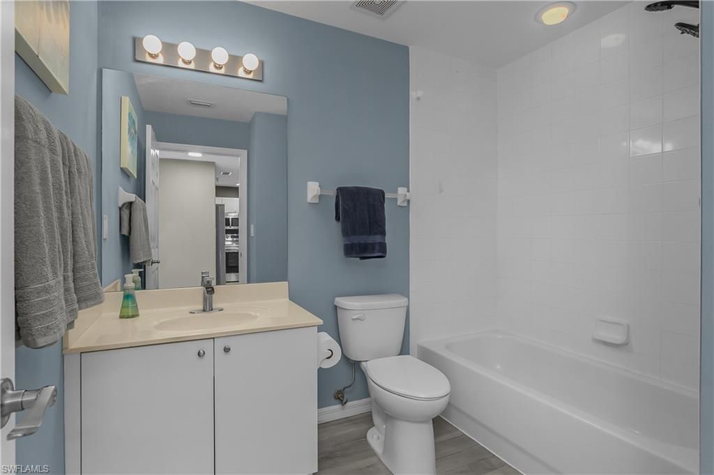 4450 Botanical Place Cir , Unit 406, Naples, FL 34112 Photo