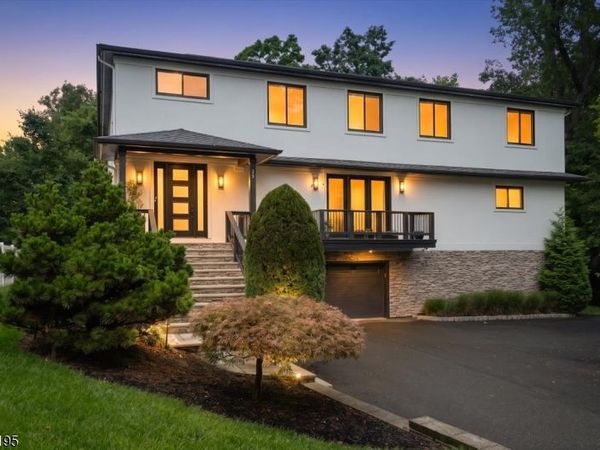 25 Oakwood Dr, New Providence, NJ 07974