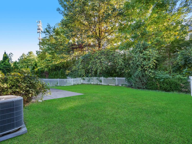 2858 Marcellus Drive, Columbus, OH 43219 Photo 3