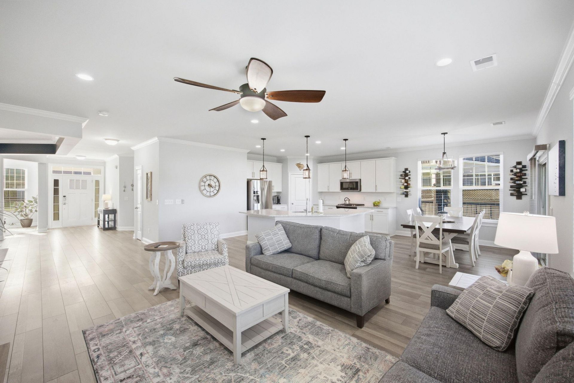 449 Spectrum Road Photo 11
