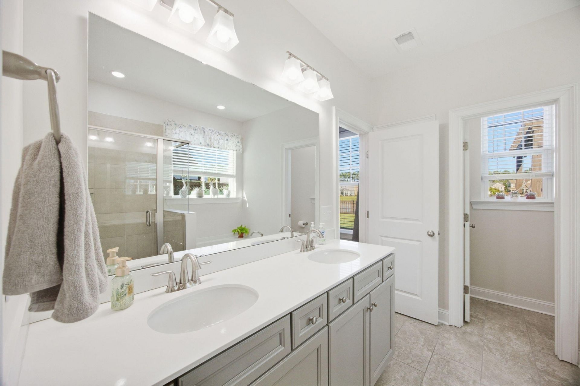 449 Spectrum Road Photo 29
