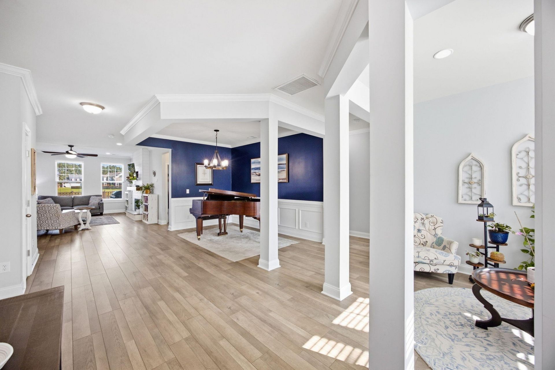449 Spectrum Road Photo 8