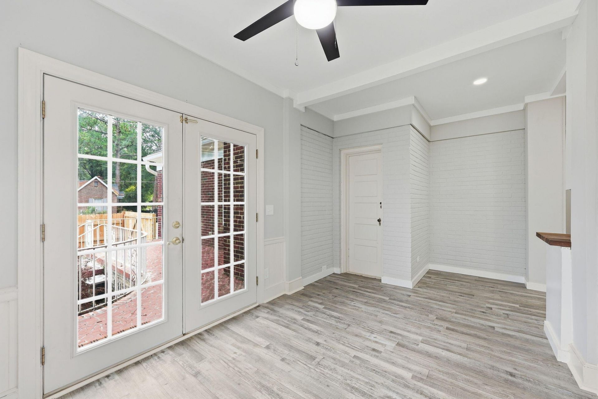 900 Naples Avenue Photo 12