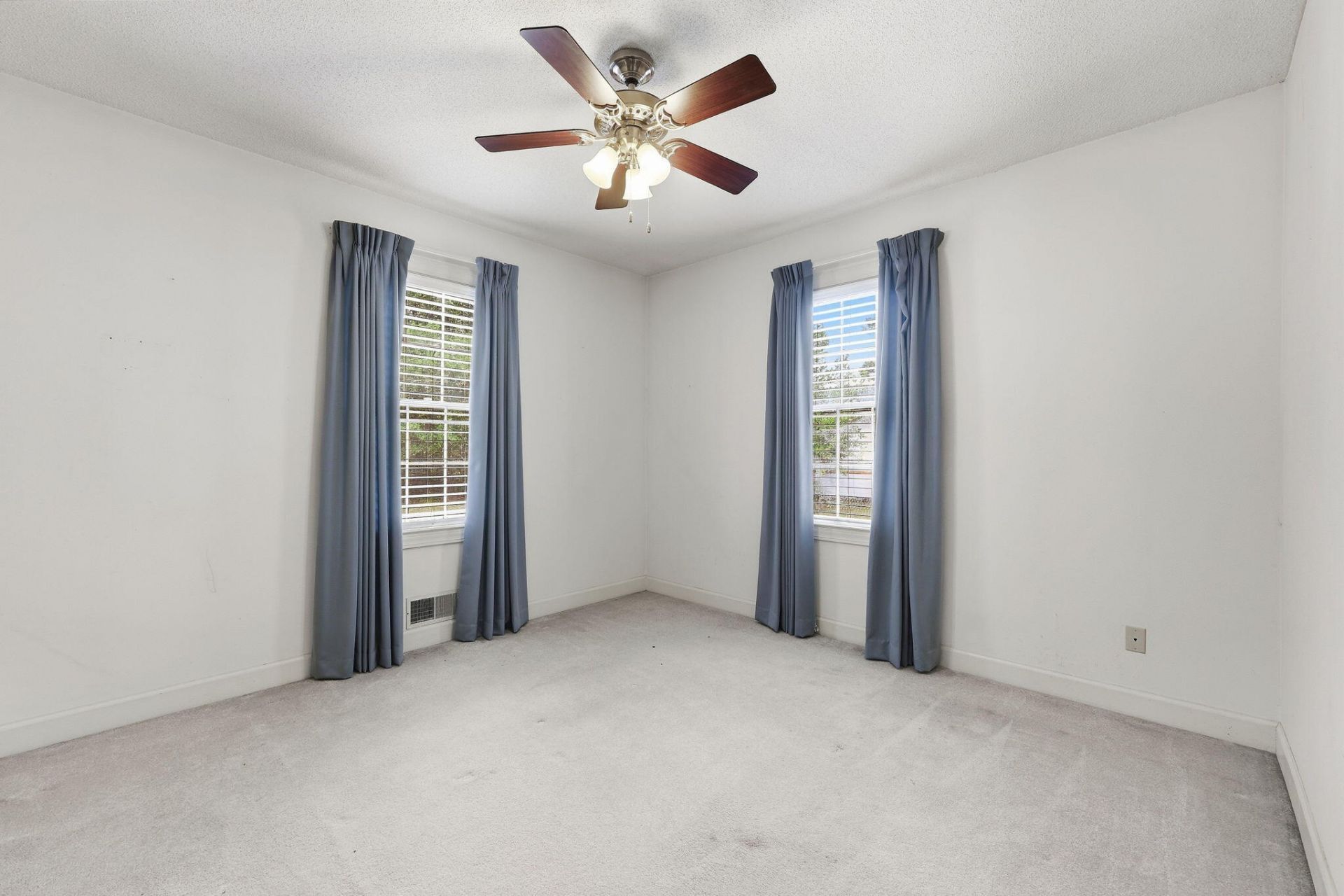 900 Naples Avenue Photo 19