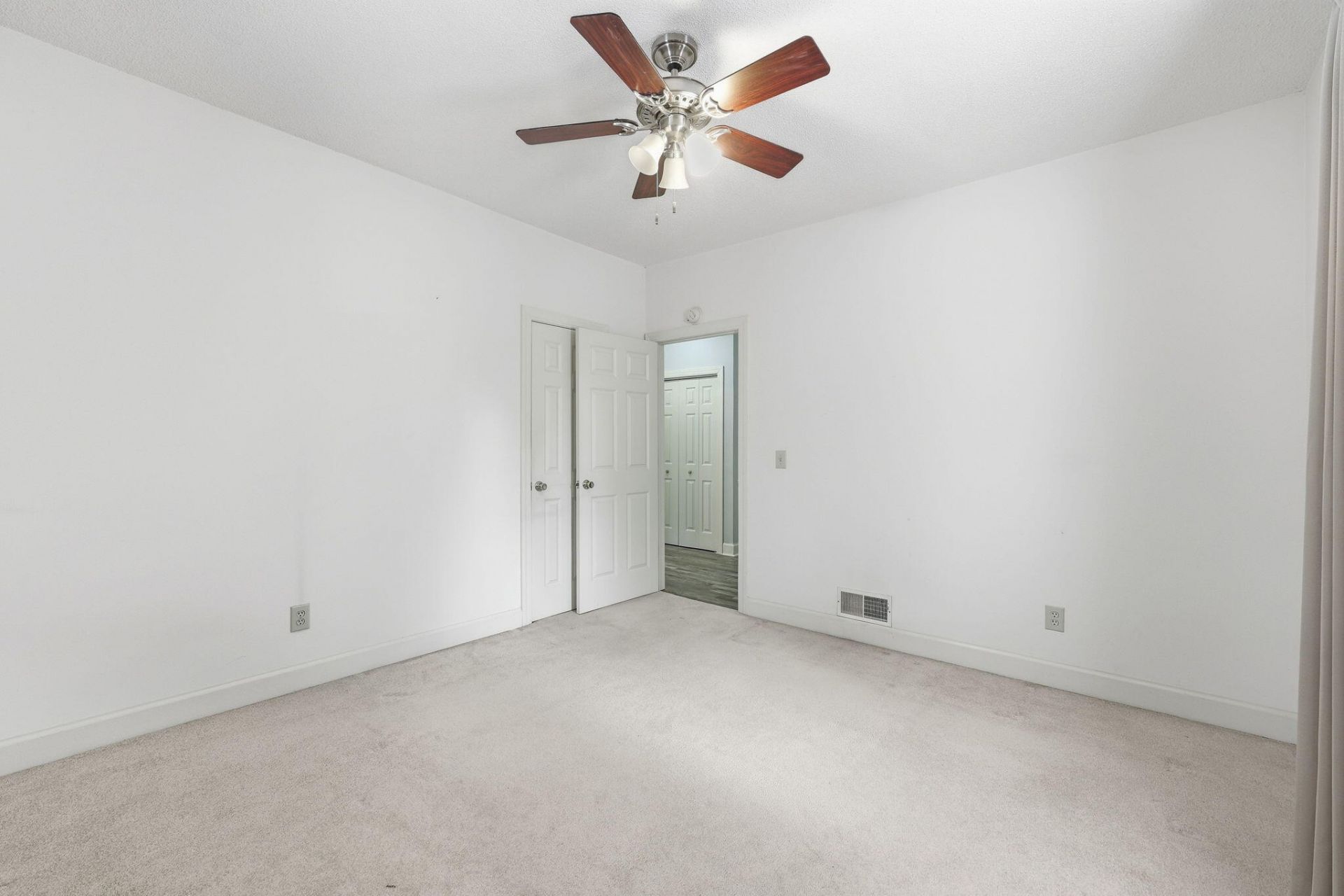 900 Naples Avenue Photo 21