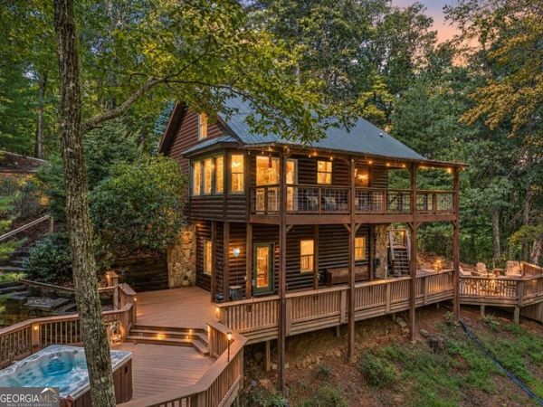 166 Walnut Mountain Court, Ellijay, GA 30536