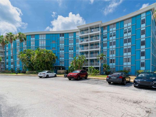 3315 58TH AVENUE S, Unit 520, ST PETERSBURG, FL 33712