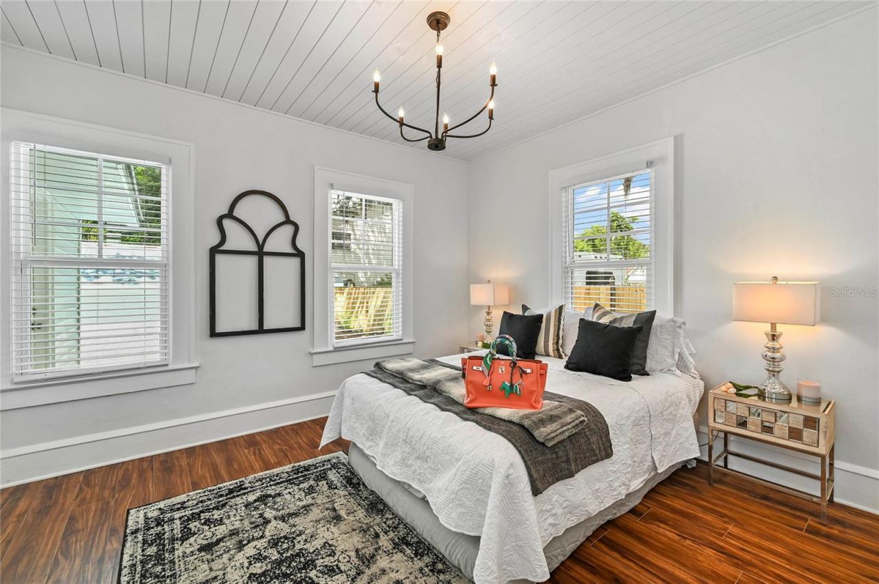 1 E Princeton Street , Orlando, FL 32804 Photo