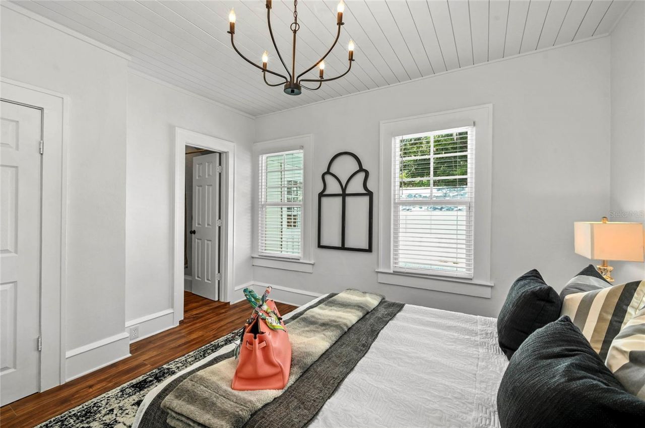 1 E Princeton Street , Orlando, FL 32804 Photo