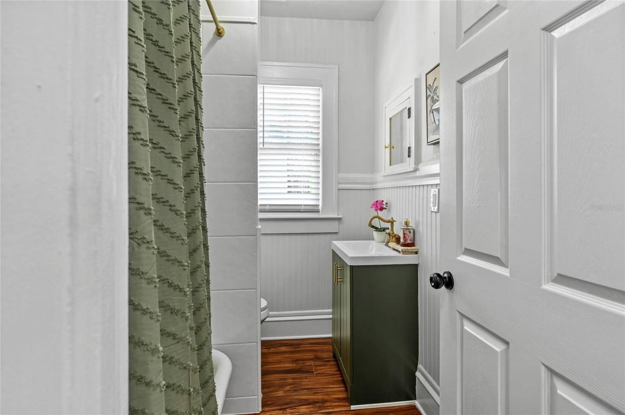 1 E Princeton Street , Orlando, FL 32804 Photo