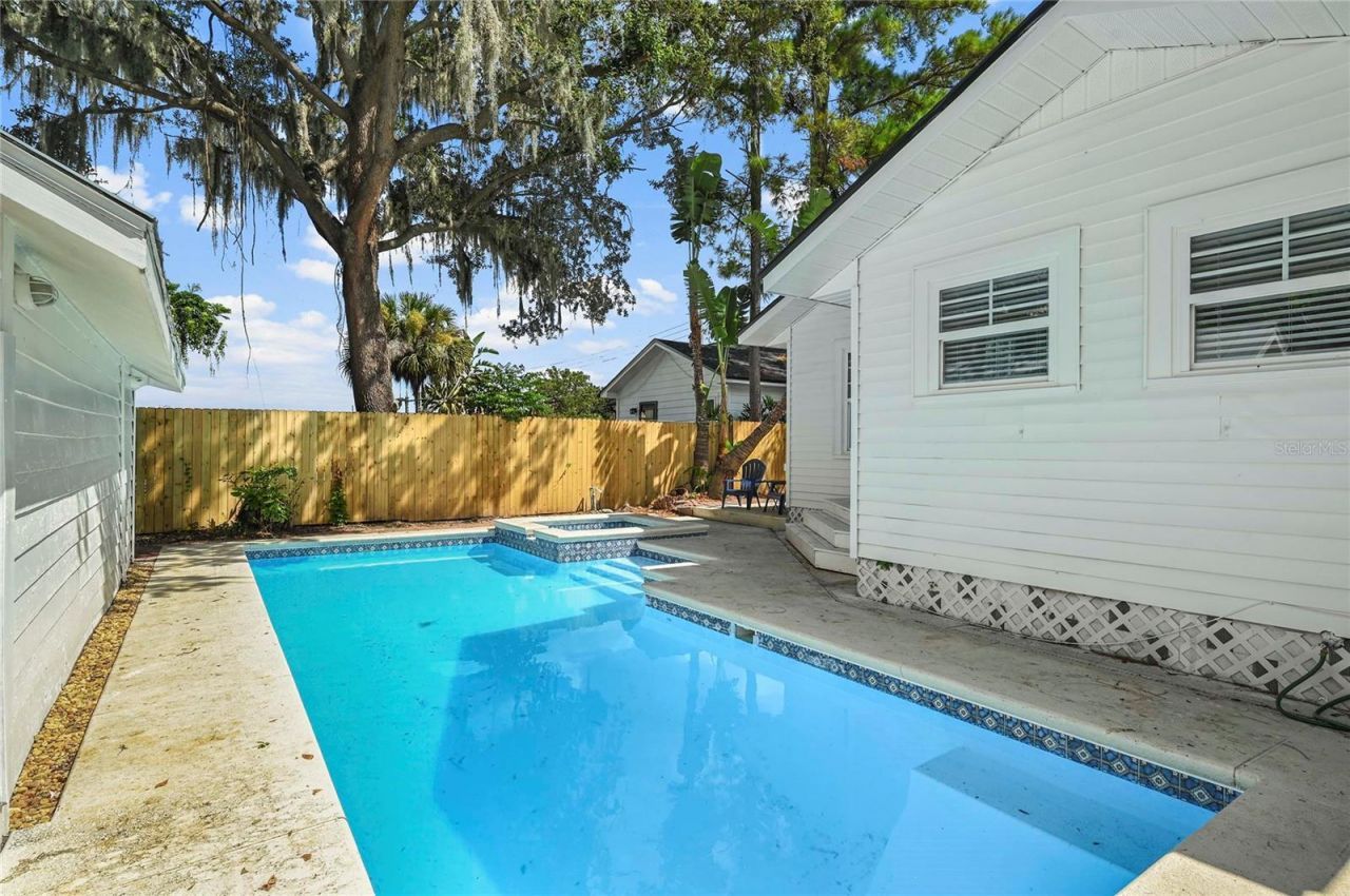 1 E Princeton Street , Orlando, FL 32804 Photo