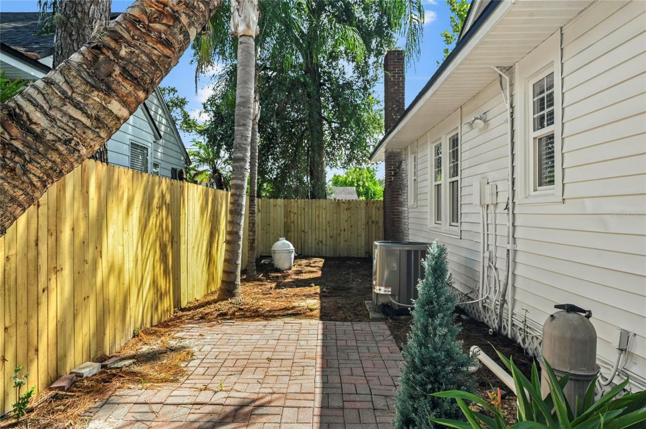 1 E Princeton Street , Orlando, FL 32804 Photo