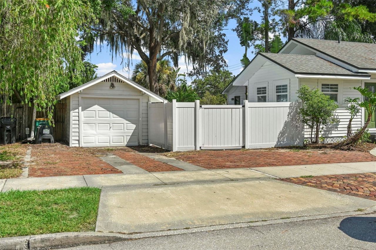 1 E Princeton Street , Orlando, FL 32804 Photo