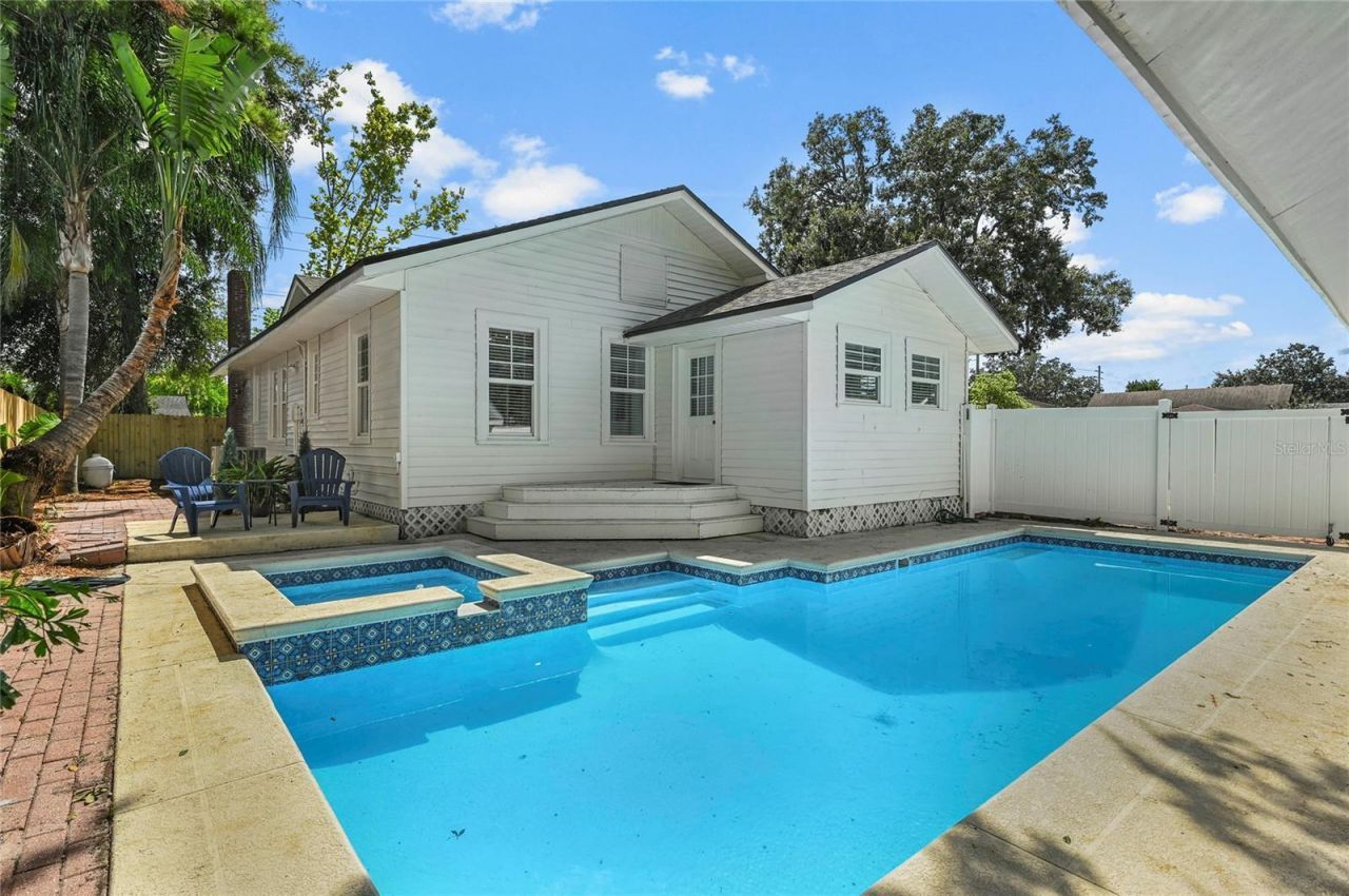 1 E Princeton Street , Orlando, FL 32804 Photo