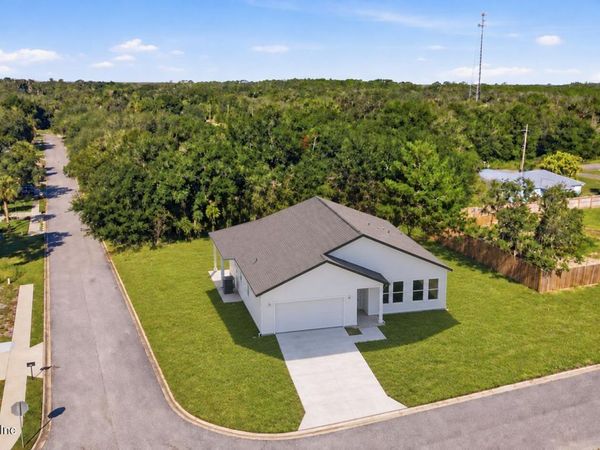 112 VILLAGE Drive, Welaka, FL 32193