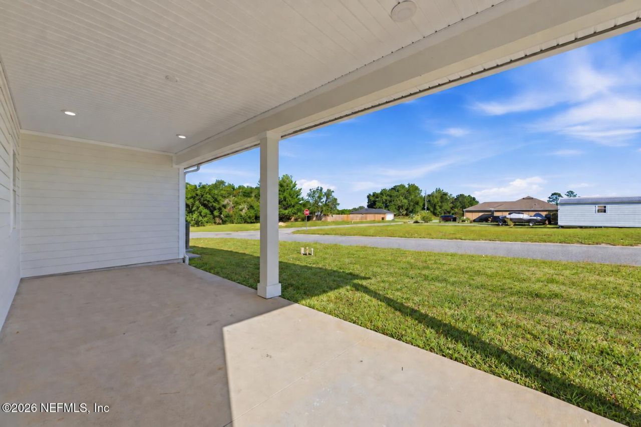 112 Village Drive, Welaka, FL 32193 Photo