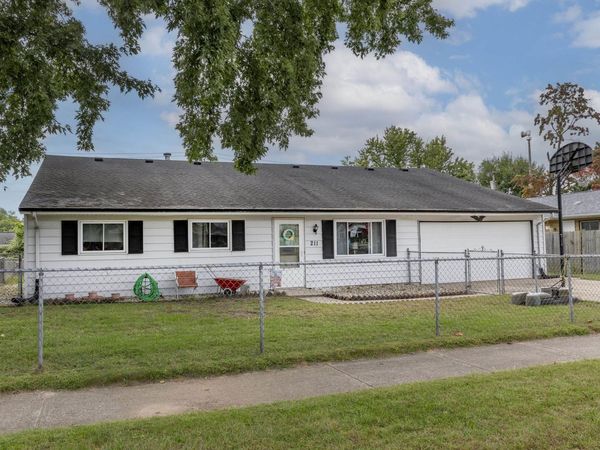 211 E Russ Avenue, Mishawaka, IN 46545