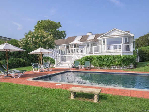 29 Coxs Curve Road , Westhampton Beach, NY 11978