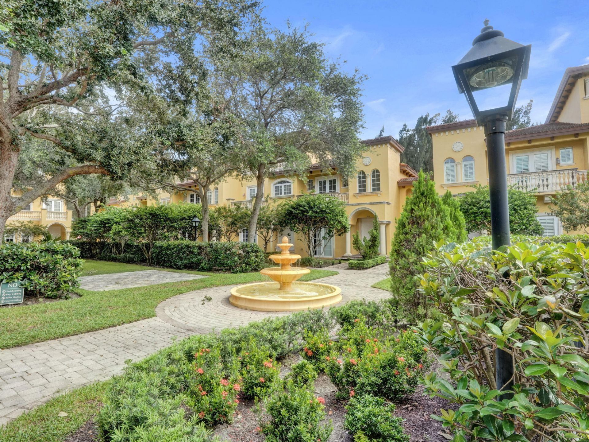 385 NE 69th Circle, Boca Raton, FL 33487 Photo