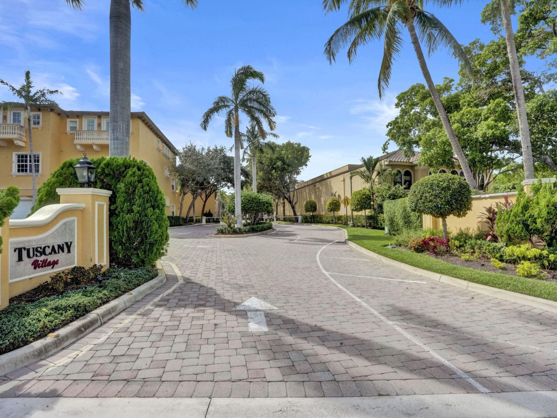 385 NE 69th Circle, Boca Raton, FL 33487 Photo