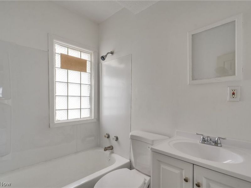 11701 Gay Avenue , Cleveland, OH 44105 Photo 10