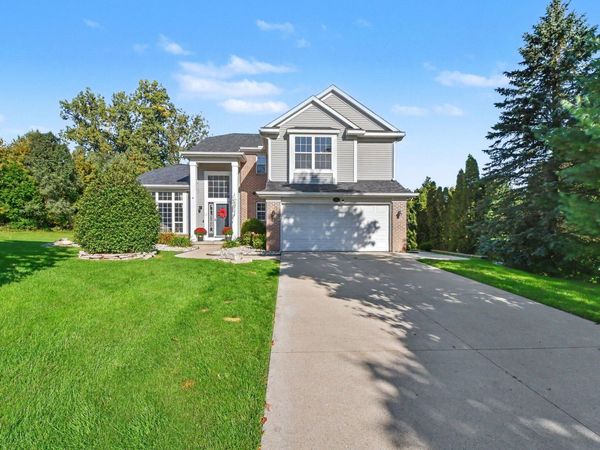 3583 Arbor Chase Court NE, Grand Rapids, MI 49525