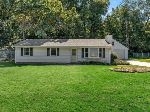 115 E 3rd Avenue , Coal Valley, IL 61240