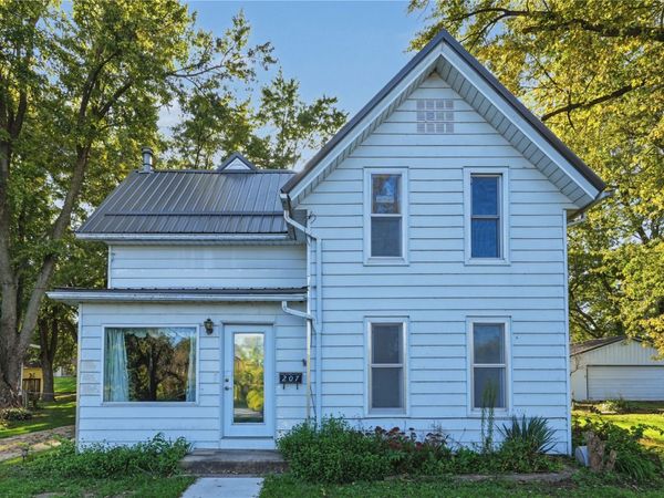 207 River St South, Central City, IA 52214