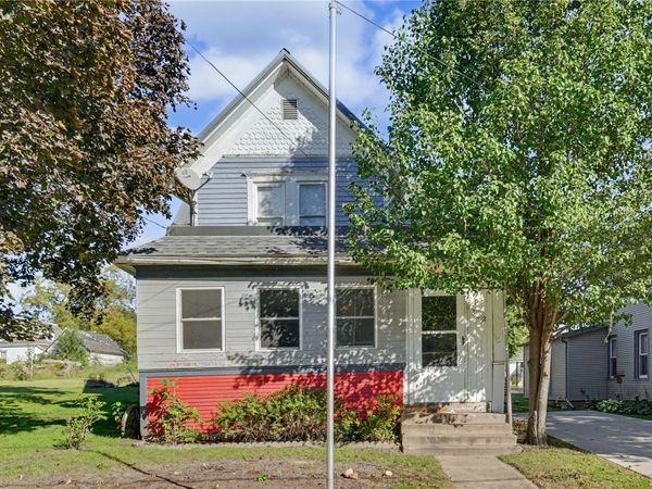 322 1st Ave, Oxford Junction, IA 52323