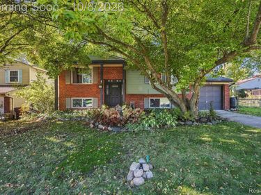 8522 Buckingham Drive, Superior Township, Mi 48198