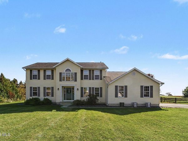 14425 Nantucket Drive , Bowling Green, OH 43402