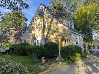 360 Darwin Drive, Buffalo, NY 14226