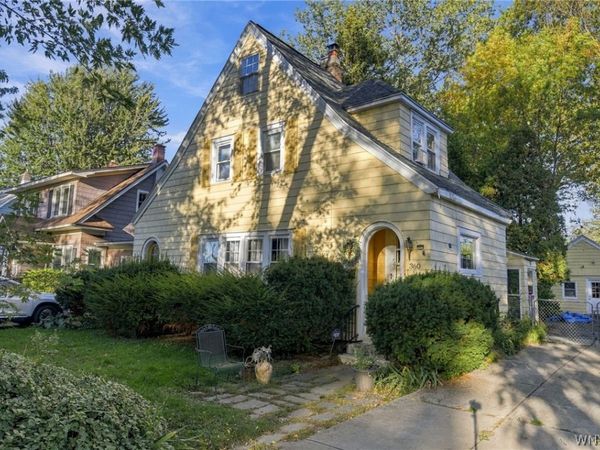 360 Darwin Drive , Buffalo, NY 14226
