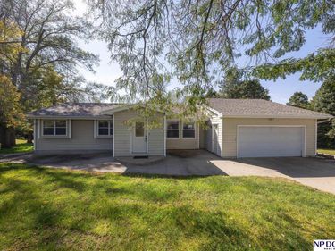 605 W Bluff Road, Lincoln, NE 68531
