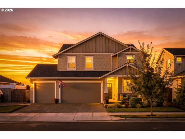 1746 N HYSSOP ST, Canby, OR 97013