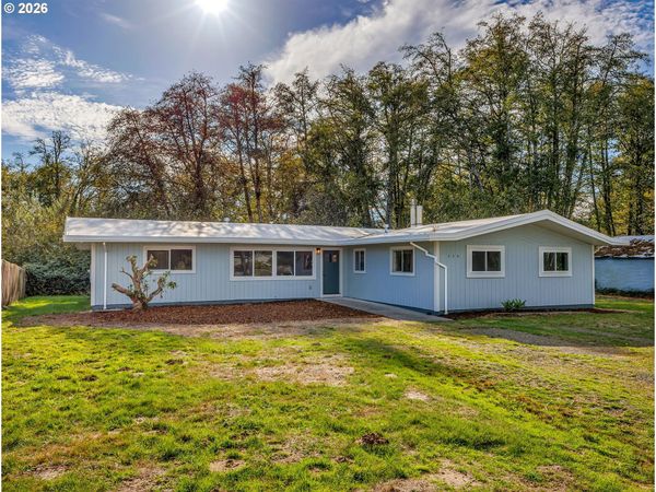 330 8TH AVE, Hammond, OR 97121