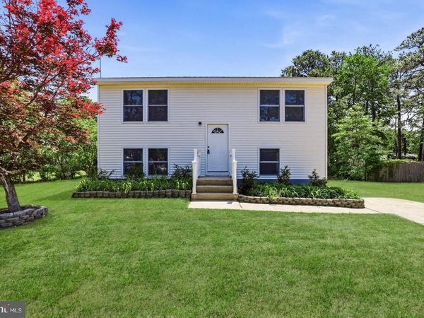 203 SENECA TRAIL, BROWNS MILLS, NJ 08015