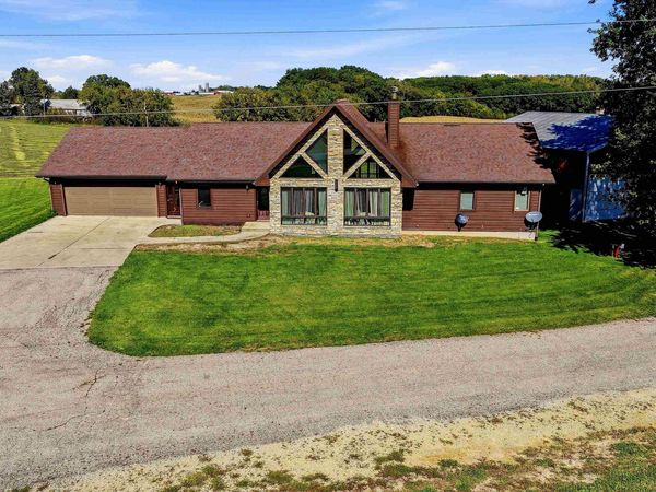 15910 Furnace Hill Road, Darlington, WI 53530