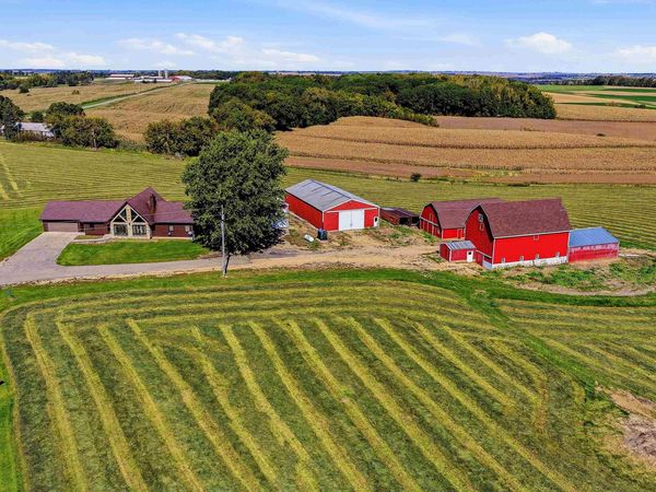 15910 Furnace Hill Road, Darlington, WI 53530