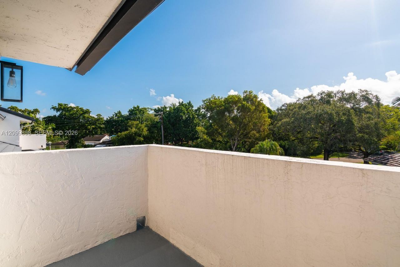 5750 Turin St , Unit 206, Coral Gables, FL 33146 Photo