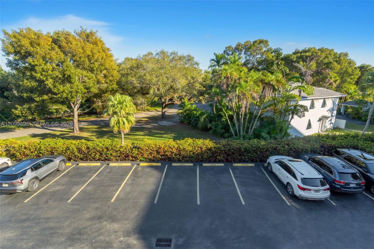 5750 Turin St , Unit 206, Coral Gables, FL 33146 Photo