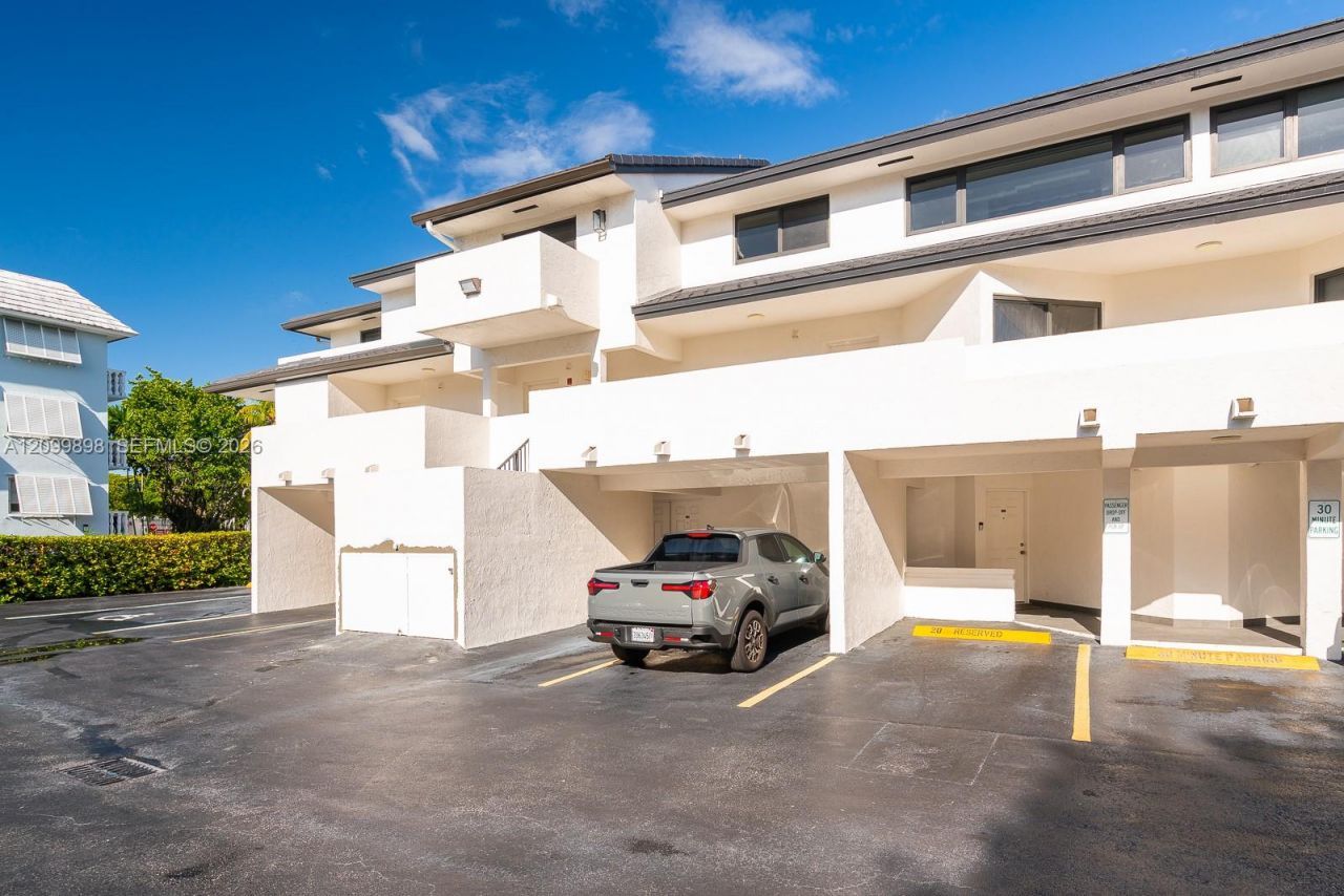 5750 Turin St , Unit 206, Coral Gables, FL 33146 Photo