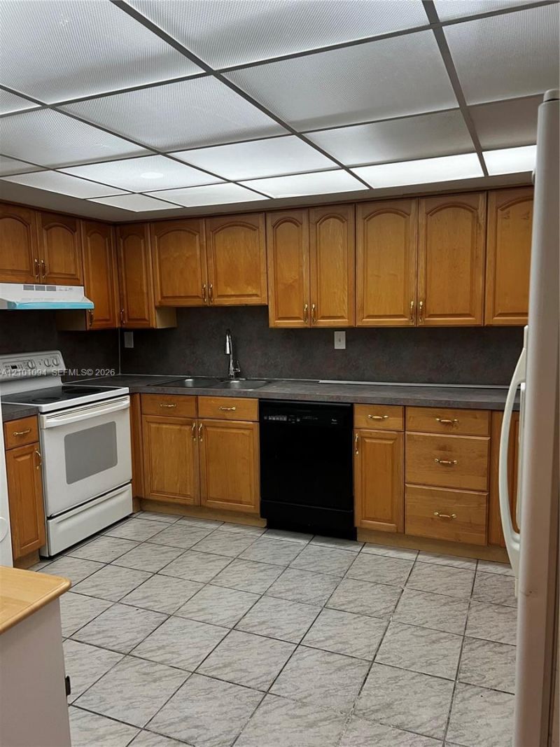 14368 SW 98th Ter , Miami, FL 33186 Photo