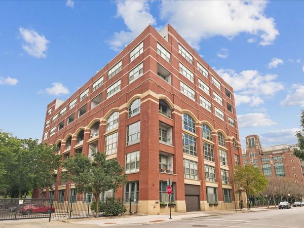 2001 S Calumet Avenue , Unit 411, Chicago, IL 60616