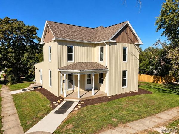 404 W Olive Street , Palmyra, MO 63461