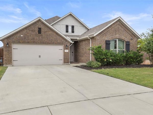 6152 Cobbetts Pond Lane, Fort Worth, TX 76179