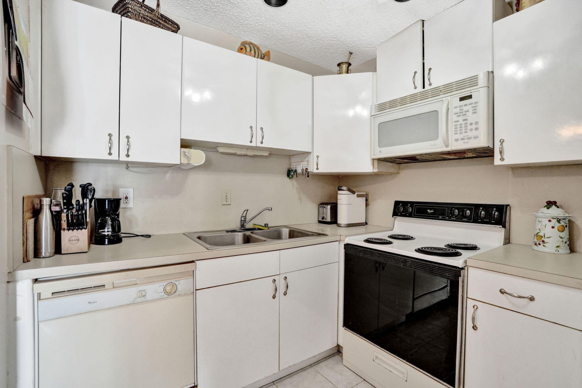110 Cypress Club Drive, Unit 129, Pompano Beach, FL 33060 Photo