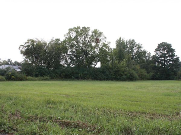 121 W Hale Street , Nashville, AR 71852